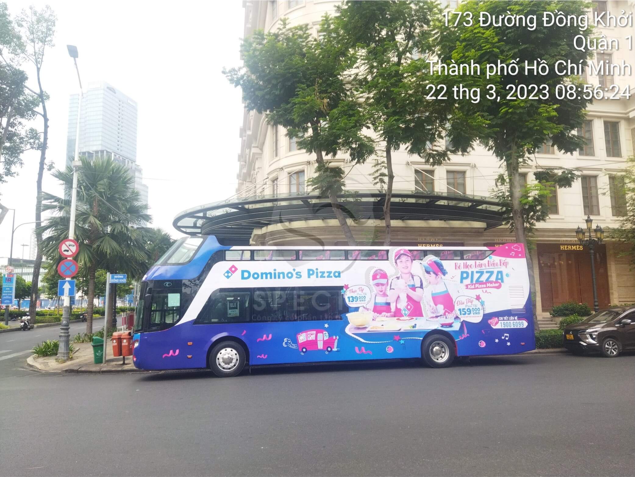 domino's pizza quảng cáo roadshow xe bus 2 tầng