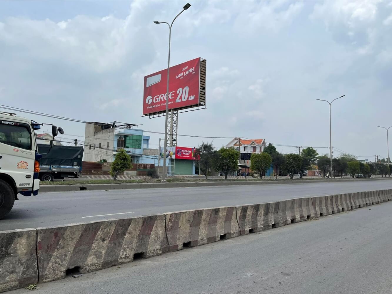 quảng cáo billboard